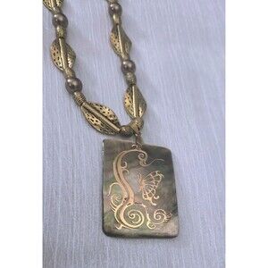 Mother of Pearl Abalone Inlay Leaf Design Butterfly 18k Gold Plated Necklace